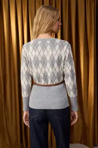 TRENDYOLMİLLA Special Collection Gray Baklava Patterned Arched Knitwear Cardigan - Image 4
