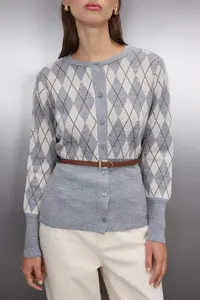 TRENDYOLMİLLA Special Collection Gray Baklava Patterned Arched Knitwear Cardigan - Image 7