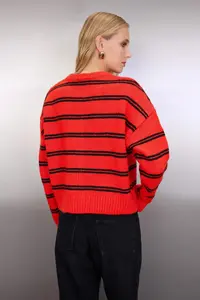 TRENDYOLMİLLA Red Soft textured Striped Wide Pattern Knitwear Cardigan - Image 4