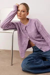 TRENDYOLMİLLA Lilac Soft textured Button Detailed Wide Pattern Knitwear Cardigan - Image 2
