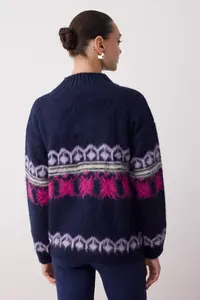 TRENDYOLMİLLA Navy Blue Ethnic Patterned Shaggy/Fleece Wide Pattern Knitwear Cardigan - Image 4