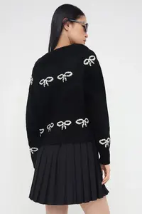 TRENDYOLMİLLA Teen Black Soft textured Ribbon Patterned Knitwear Cardigan - Image 4