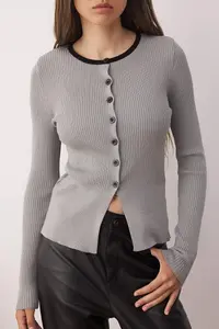 TRENDYOLMİLLA Gray Fitted Color Blocked Knitwear Cardigan - Image 3