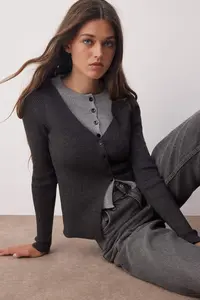 TRENDYOLMİLLA Anthracite Fitted Drink-Interlocking Color Block Knitwear Cardigan