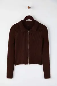 TRENDYOLMİLLA Wardrobe Essentials Brown Soft textured Crop Zippered Knitwear Cardigan | - Image 5