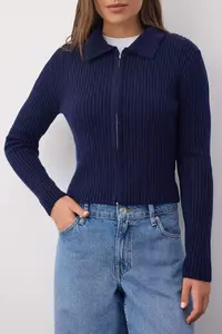 TRENDYOLMİLLA Wardrobe Essentials Navy Blue Soft textured Crop Zippered Knitwear Cardigan | - Image 3