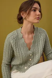 TRENDYOLMİLLA MINT Soft textured Pearl Button Detailed Crop Knitwear Cardigan