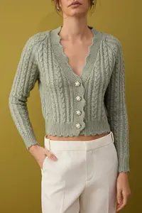 TRENDYOLMİLLA MINT Soft textured Pearl Button Detailed Crop Knitwear Cardigan - Image 3