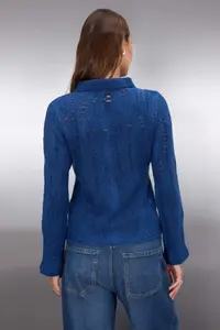 TRENDYOLMİLLA Indigo Fitted Boucle Thread Knitwear Cardigan - Image 4