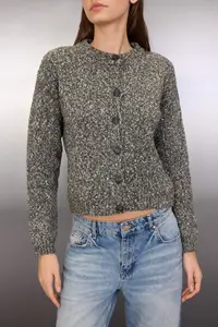 TRENDYOLMİLLA Khaki Boucle Thread Knitwear Cardigan - Image 3