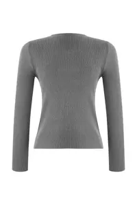 TRENDYOLMİLLA Anthracite Premium/Special Thread Fitted Accessory Detailed Knitwear Cardigan - Image 7