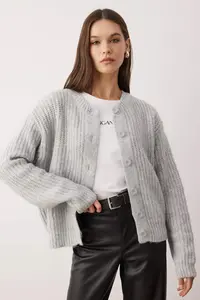 TRENDYOLMİLLA Wardrobe Essentials Gray Soft textured Basic Knitwear Cardigan |