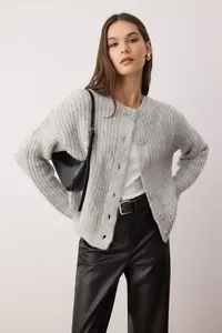 TRENDYOLMİLLA Wardrobe Essentials Gray Soft textured Basic Knitwear Cardigan | - Image 2