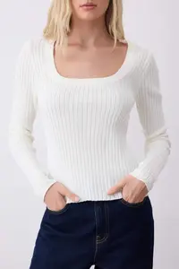 TRENDYOLMİLLA Navy Blue-Ecru Basic 2 Sets Paket Knitwear Sweater-Cardigan - Image 6