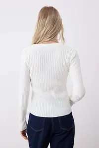 TRENDYOLMİLLA Navy Blue-Ecru Basic 2 Sets Paket Knitwear Sweater-Cardigan - Image 7