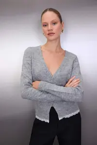 TRENDYOLMİLLA Gray Lace Garnished Detailed Knitwear Cardigan