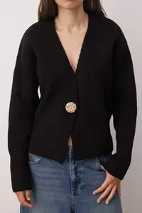 TRENDYOLMİLLA Black Soft textured Button Detailed Knitwear Cardigan - Image 3