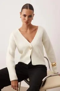 TRENDYOLMİLLA Ecru Soft textured Button Detailed Knitwear Cardigan