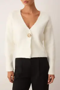 TRENDYOLMİLLA Ecru Soft textured Button Detailed Knitwear Cardigan - Image 3