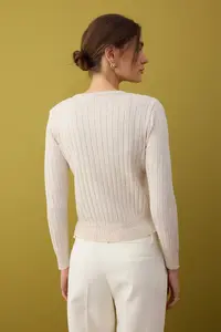 TRENDYOLMİLLA Beige 2 Sets Basic Knitwear Cardigan-Blouse Set - Image 4