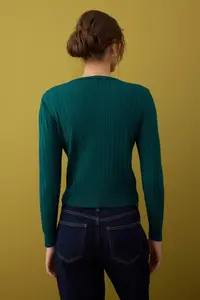 TRENDYOLMİLLA Dark Green 2 Sets Basic Knitwear Cardigan-Blouse Set - Image 4