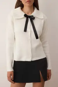TRENDYOLMİLLA Ecru Soft textured Ribbon Detailed Knitwear Cardigan - Image 2