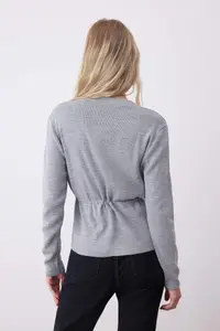 TRENDYOLMİLLA Light Gray Soft textured Lace Detailed Knitwear Cardigan - Image 4