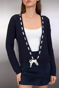 TRENDYOLMİLLA Navy Blue Cotton Blended Knitwear Cardigan - Image 3