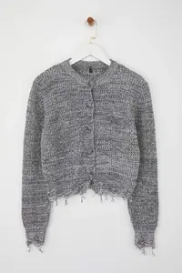 TRENDYOLMİLLA Gray Crop gradient Knitwear Cardigan - Image 5