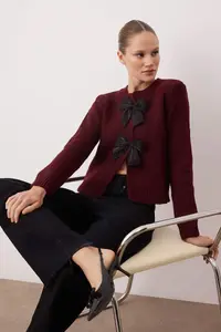 TRENDYOLMİLLA Burgundy Crew Neck Ribbon Detailed Knitwear Cardigan  Knitwear Cardigan