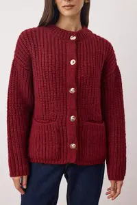 TRENDYOLMİLLA Burgundy Soft textured Wide Pattern Basic Knitwear Cardigan - Image 3