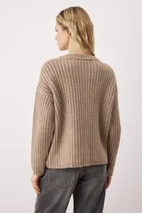 TRENDYOLMİLLA Mink Soft textured Wide Pattern Basic Knitwear Cardigan - Image 4