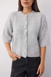 TRENDYOLMİLLA Wardrobe Essentials Gray Soft textured Wide Pattern Short Sleeve Basic Knitwear Cardigan | - Image 3