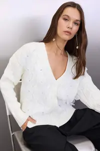 TRENDYOLMİLLA Ecru Wide Pattern Tulle Garnished Knitwear Cardigan - Image 2