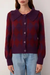 TRENDYOLMİLLA Burgundy Collar Detailed Diamond Patterned Knitwear Cardigan - Image 3