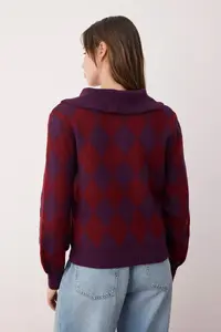 TRENDYOLMİLLA Burgundy Collar Detailed Diamond Patterned Knitwear Cardigan - Image 4