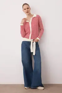 TRENDYOLMİLLA Red Striped Polo Shirt Collar Detailed Knitwear Cardigan - Image 2