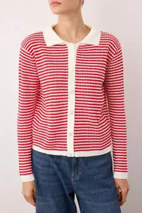 TRENDYOLMİLLA Red Striped Polo Shirt Collar Detailed Knitwear Cardigan - Image 3