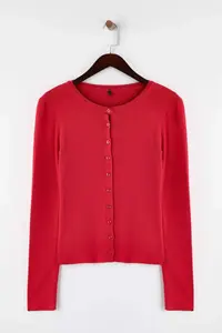 TRENDYOLMİLLA Red Soft textured Knitwear Cardigan - Image 5