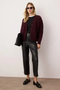 TRENDYOLMİLLA Wardrobe Essentials Burgundy Alpaca Blend Basic Knitwear Cardigan - Image 2