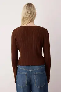 TRENDYOLMİLLA Brown Spanish Arm Knitwear Cardigan - Image 4