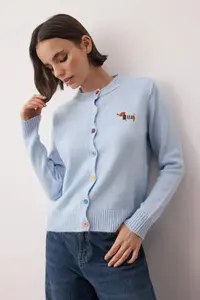 TRENDYOLMİLLA Baby Blue Crew Neck Soft textured Dog Embroidered Knitwear Cardigan - Image 2