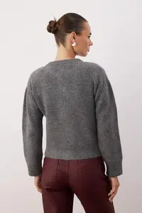 TRENDYOLMİLLA Gray Soft textured Basic Knitwear Cardigan - Image 4