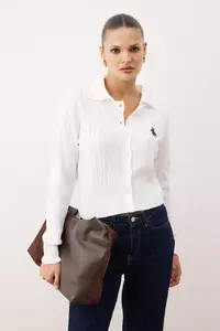 TRENDYOLMİLLA White At Embroidered Polo Shirt Collar Hair Knitting Knitwear Sweater - Image 3