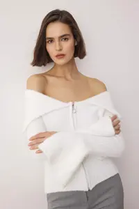 TRENDYOLMİLLA White Soft textured Zippered Turndown collar Bodysuit hugging Spanish Arm Knitwear Cardigan
