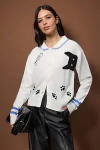 TRENDYOLMİLLA Ecru Kedi Patterned Polo Shirt Collar Knitwear Cardigan