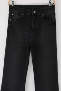 TRENDYOLMİLLA Black Slit Hem Detailed High Waist Middle Flexible Flare Smoke flared leg jeans - Image 8