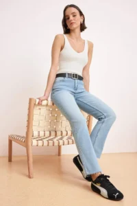 TRENDYOLMİLLA Light Blue High Waist Straight jeans - Image 3