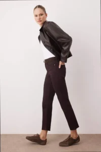 TRENDYOLMİLLA Brown High Waist Cut-out comfort/Flexible NEW Mom jeans - Image 2