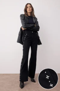 TRENDYOLMİLLA Black High Waist Stone Wide Leg jeans - Image 2
